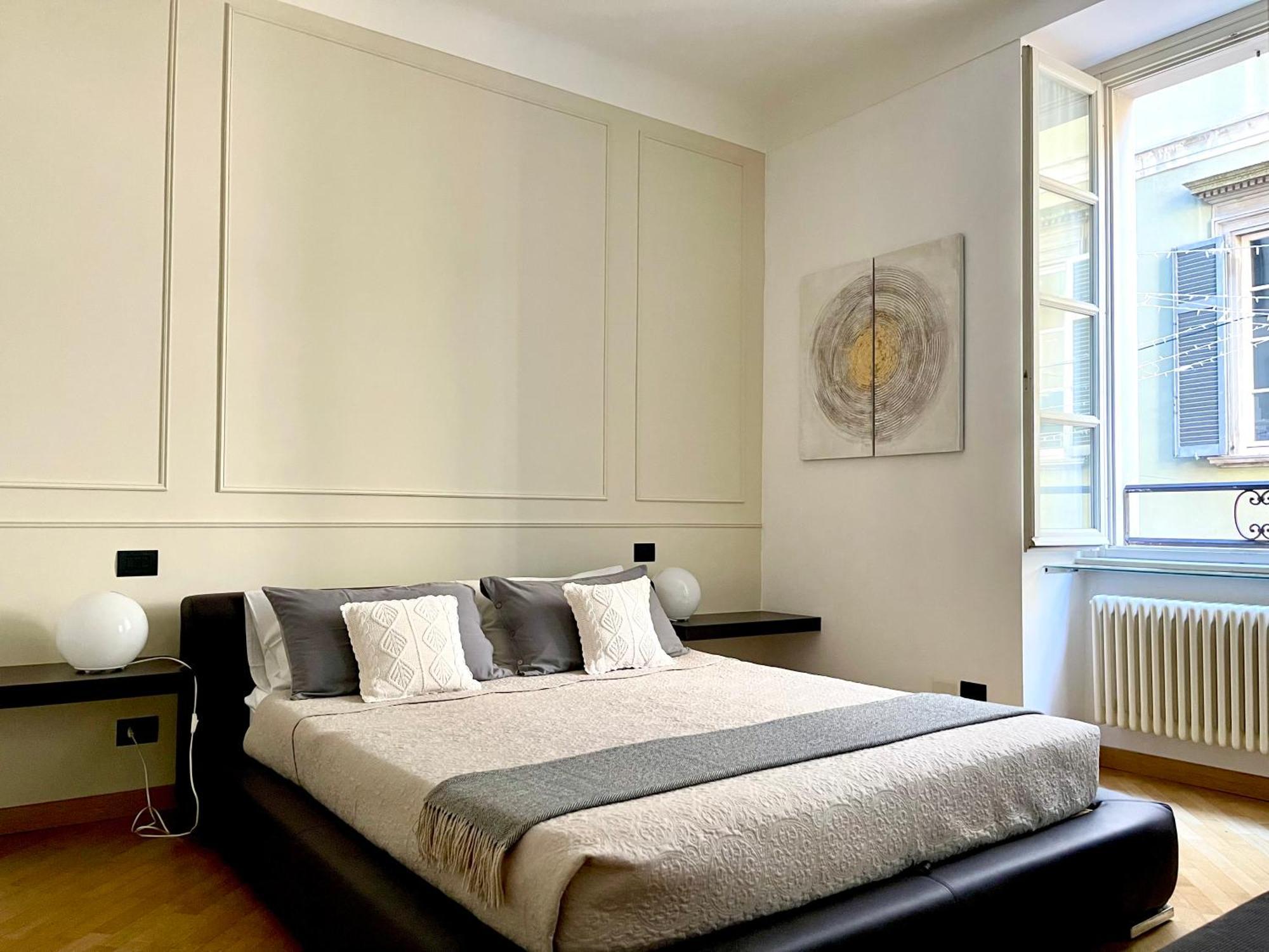 Charming Como - Apartment Downtown In The Pedestrian Area With 2 Double Bedrooms And 2 Complete Bathrooms A Spacious Living Room And Full Equipped Kitchen Exteriör bild
